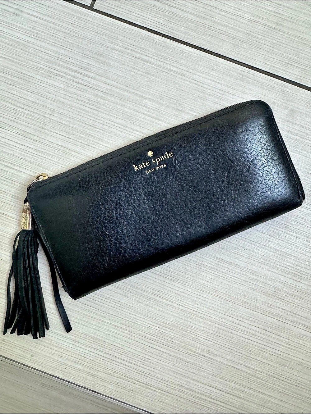 Kate Spade Chester Street Neda Wallet Black Zip-Around